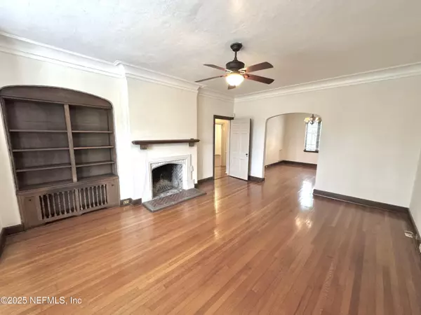 Jacksonville, FL 32205,3319 PINE ST #2