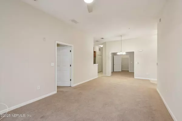 Jacksonville, FL 32257,4240 MIGRATION DR #2