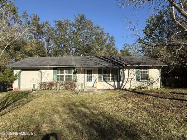 24 AZALEA AVE, Middleburg, FL 32068