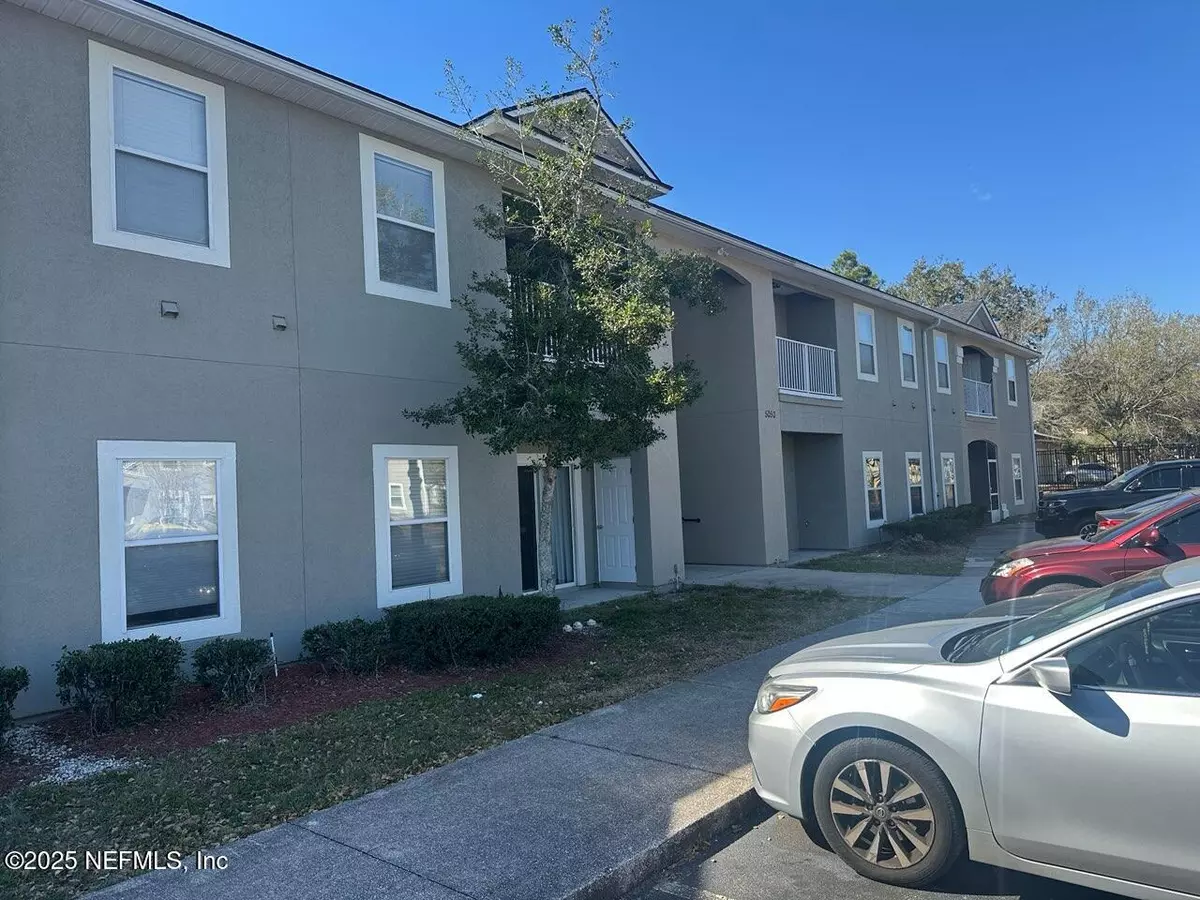 Jacksonville, FL 32210,5050 PLAYPEN DR #5