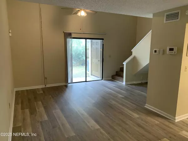Jacksonville, FL 32244,5473 PINEHAVEN CT