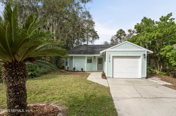 Atlantic Beach, FL 32233,1010 CAMELIA ST