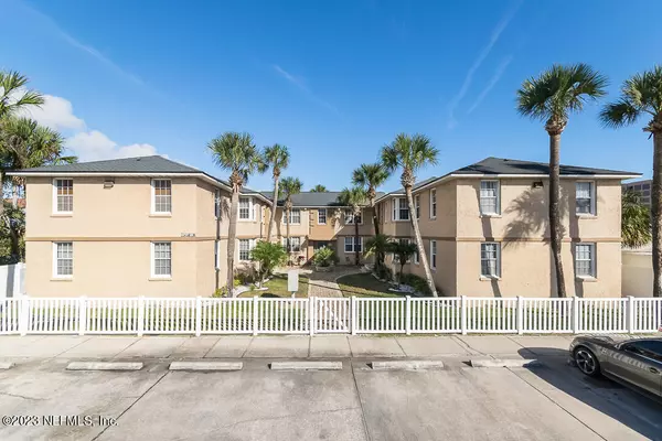 319 1ST AVE N #2-E, Jacksonville Beach, FL 32250