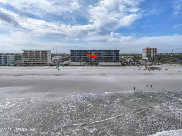 Jacksonville Beach, FL 32250,601 1ST ST S #4D