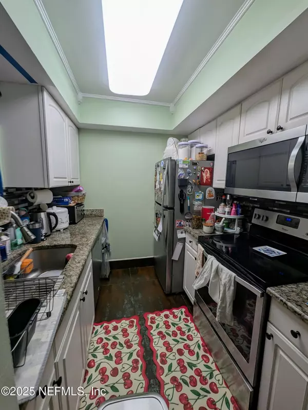 Orlando, FL 32819,6006 PEREGRINE AVE #D10