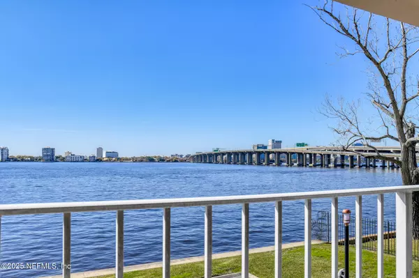 1520 LE BARON AVE #1520, Jacksonville, FL 32207