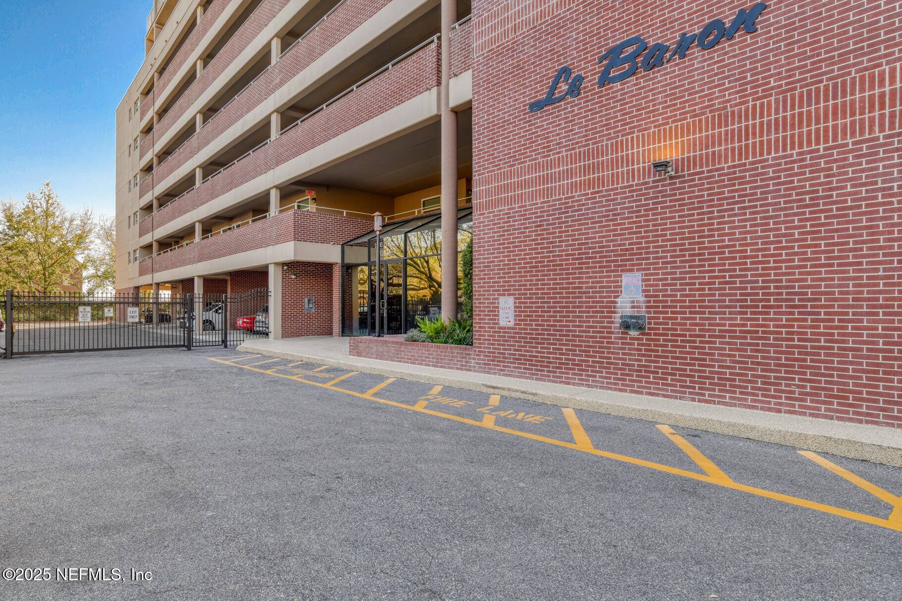 Jacksonville, FL 32207,1520 LE BARON AVE #1520