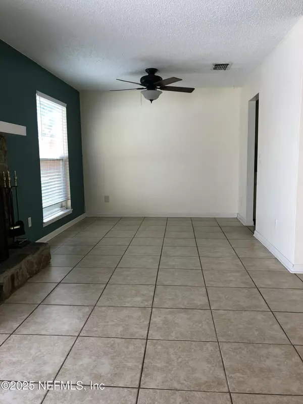 Jacksonville, FL 32225,11679 TANAGER DR