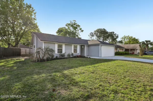 Jacksonville, FL 32257,11213 CLOVERHILL CIR W