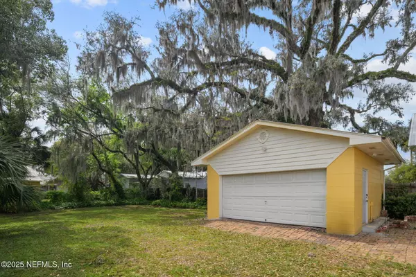 Palatka, FL 32177,313 MADISON ST