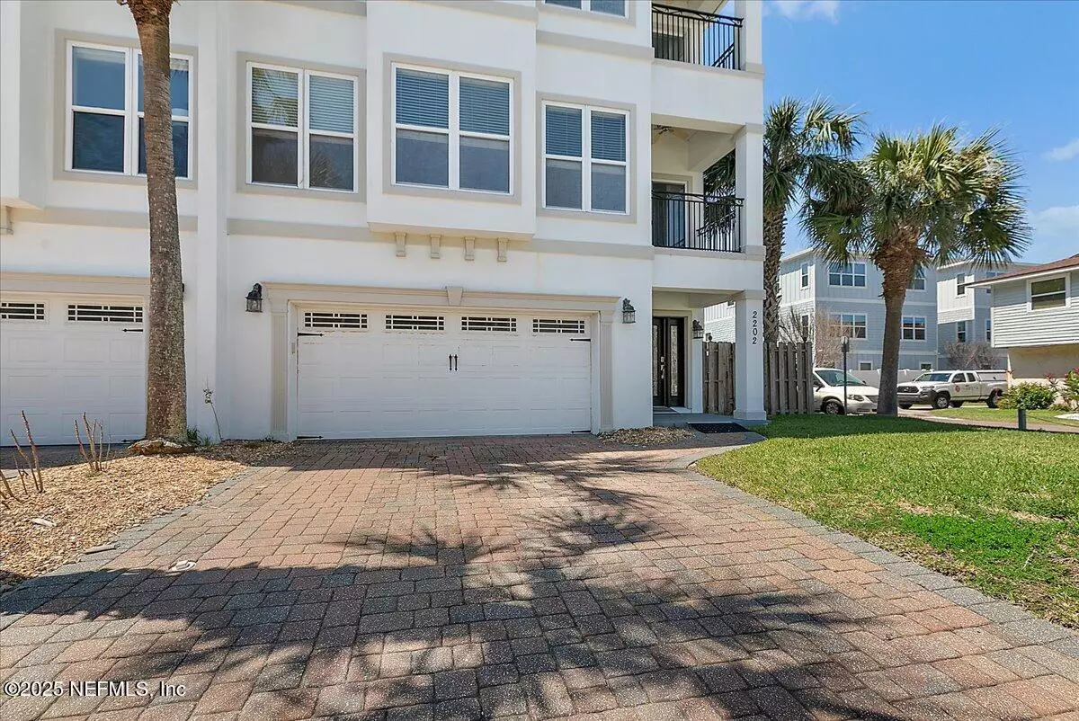 Jacksonville Beach, FL 32250,2202 1ST ST S