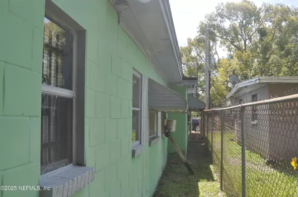 Jacksonville, FL 32209,1915 HARDEE ST