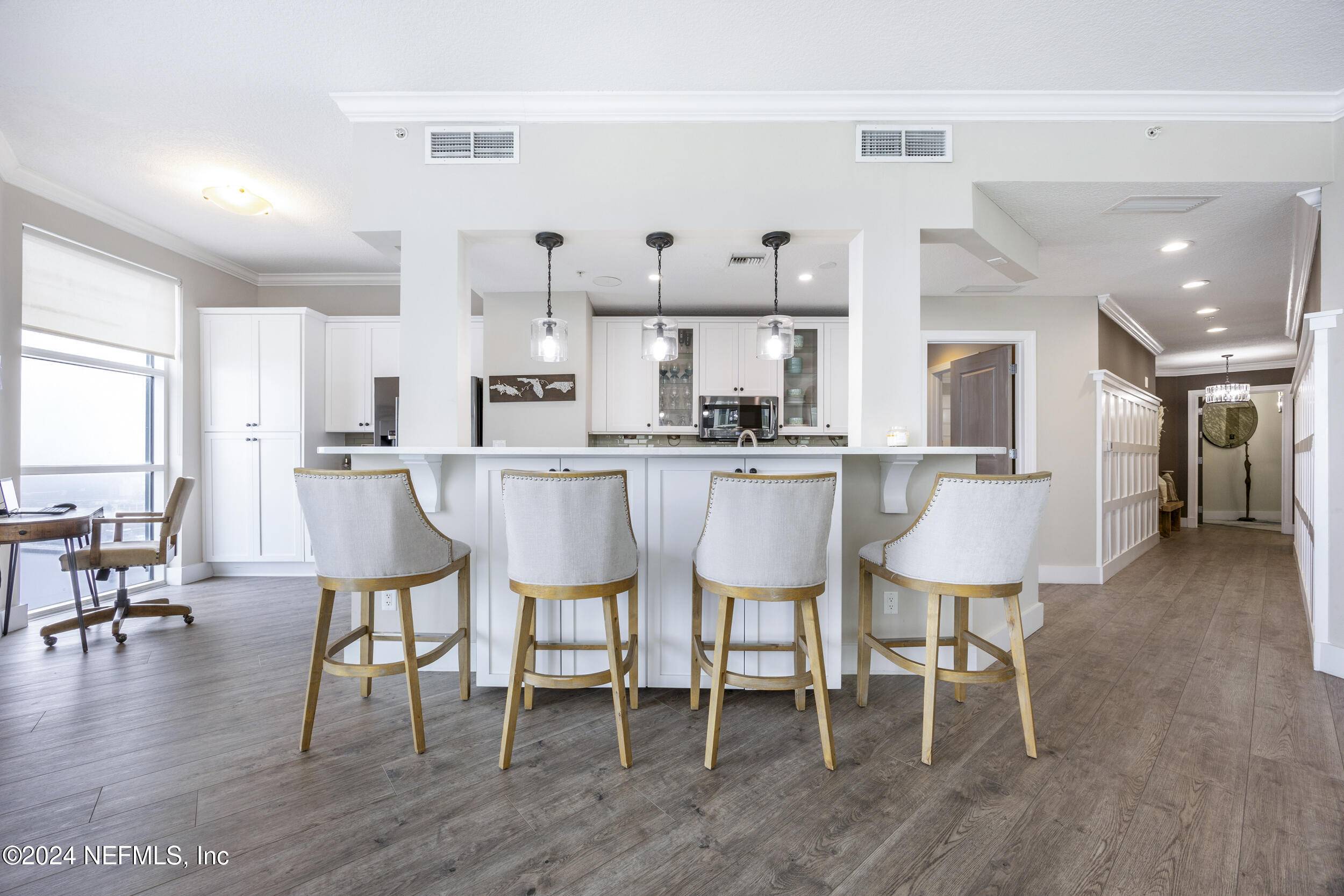 Jacksonville, FL 32207,1431 RIVERPLACE BLVD #2105