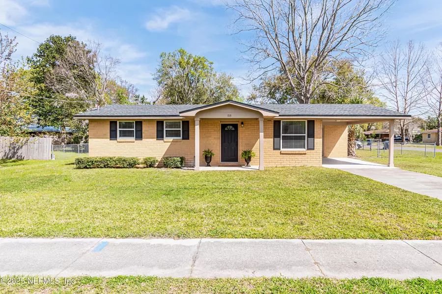 715 MILTONDALE RD, Macclenny, FL 32063