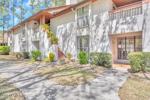 Jacksonville, FL 32256,2505 WOOD HILL DR #2505
