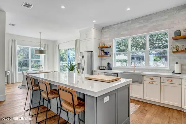 Ponte Vedra Beach, FL 32082,568 A1A N