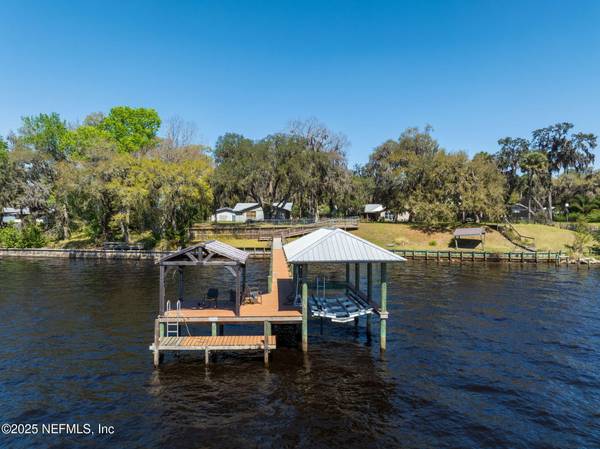 339 W RIVER RD, Palatka, FL 32177