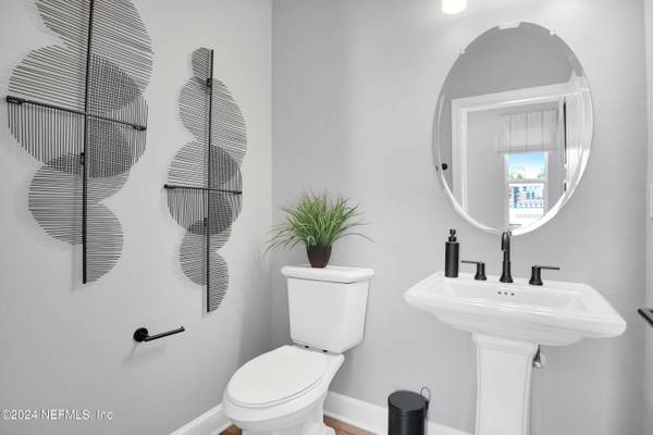 6040 ORACLE CT Jacksonville, FL 32205