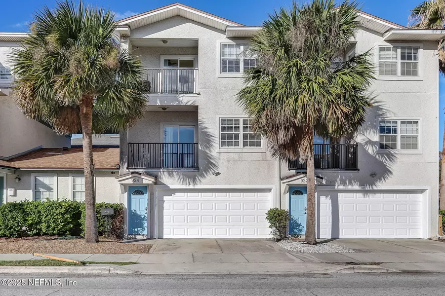 924 2ND ST S, Jacksonville Beach, FL 32250