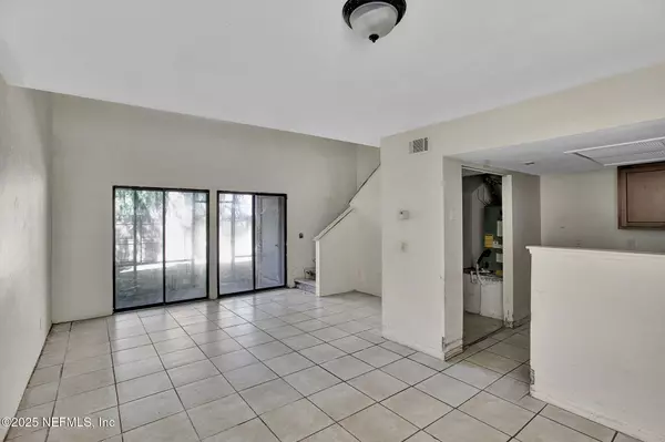 Jacksonville, FL 32233,1325 MAYPORT LANDING CIR