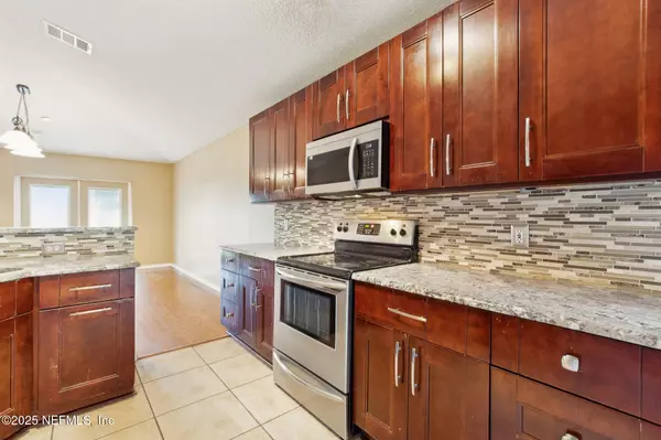 Jacksonville, FL 32225,2689 W Cobblestone Forest CIR
