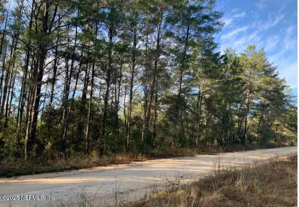 Interlachen, FL 32148,103 FLOWER DR