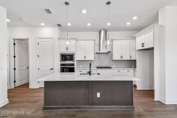 Jacksonville, FL 32256,11529 CATALYST RD