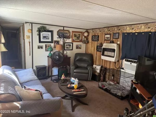 Melrose, FL 32666,208 LAKEVIEW DR