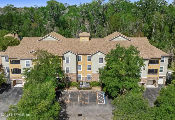Jacksonville, FL 32216,8539 GATE Pkwy W #628