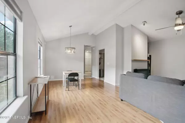 Jacksonville, FL 32257,3909 WINDRIDGE CT