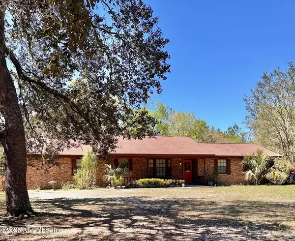 323 HUNTINGTON SHORTCUT RD, Crescent City, FL 32112