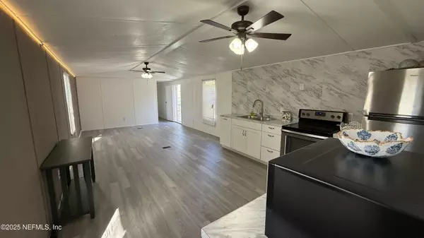 Crescent City, FL 32112,123 KOLSKI DR