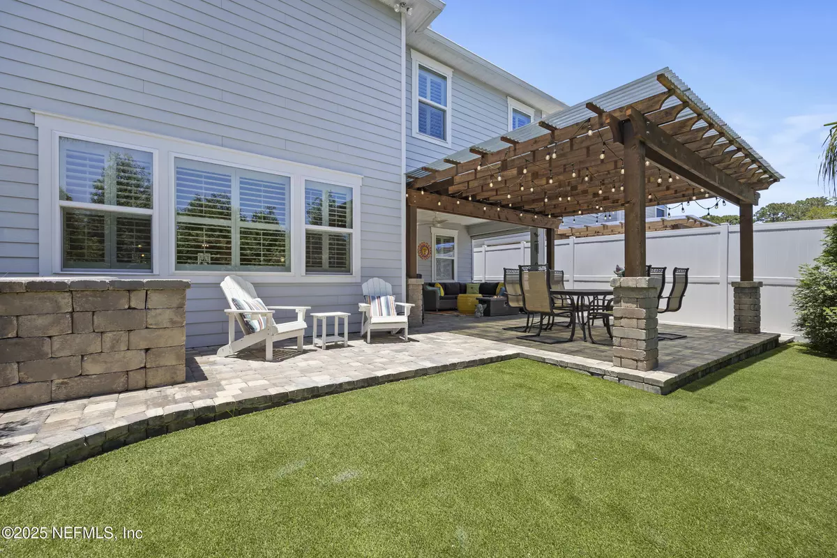 Jacksonville Beach, FL 32250,4037 SEASIDE DR E