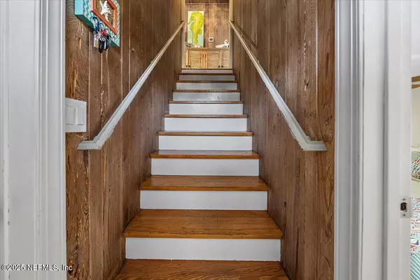 Neptune Beach, FL 32266,239 FLORIDA BLVD