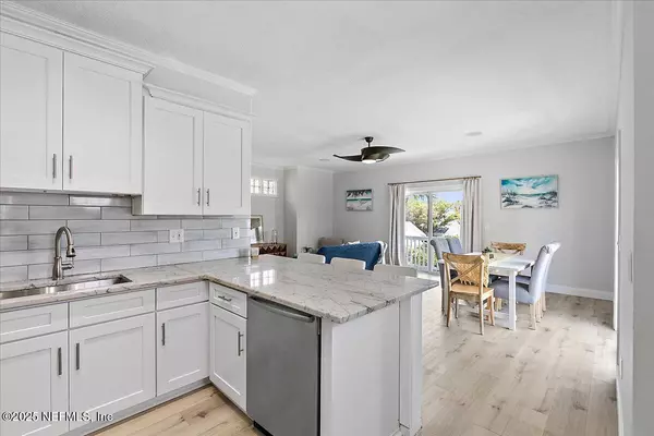 Jacksonville Beach, FL 32250,108 8TH AVE N #B