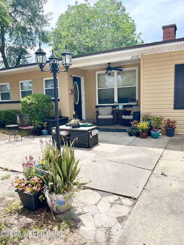 Jacksonville, FL 32211,2518 COLUMBINE DR N