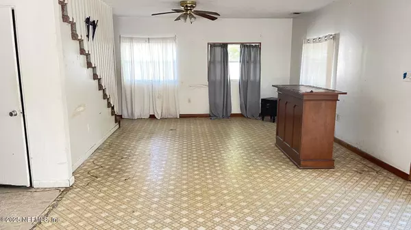 Jacksonville, FL 32246,10469 SKYCREST DR N