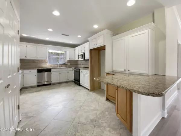 Jacksonville, FL 32216,6326 SARADALE CT
