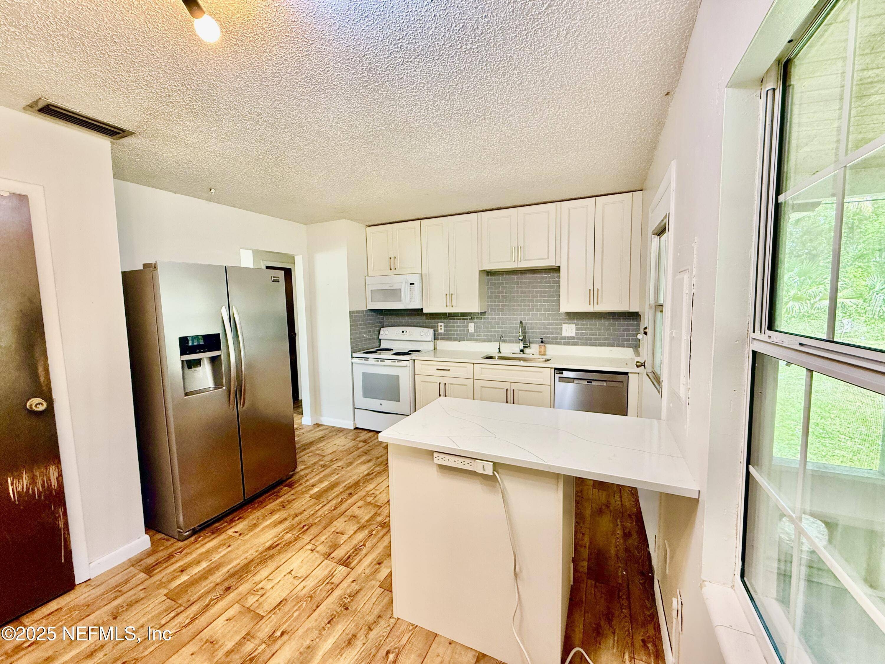 Satsuma, FL 32189,121 ROBERTS BLVD