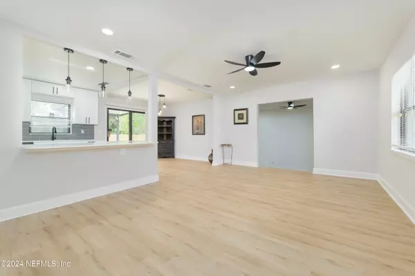 Jacksonville, FL 32211,7362 ARBLE DR