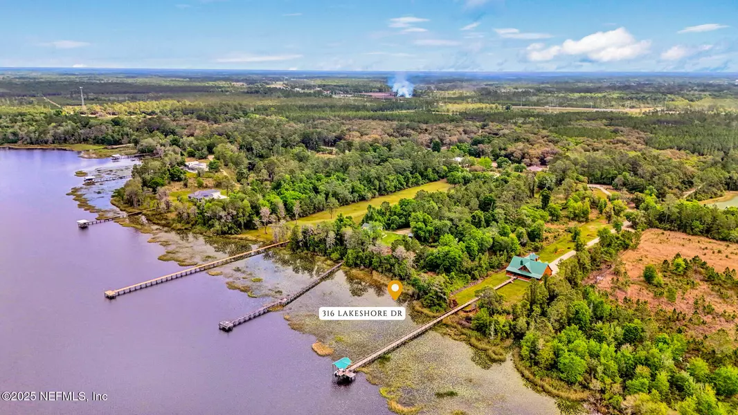 316 LAKESHORE DR, Starke, FL 32091