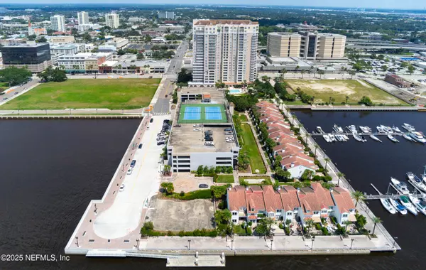 Jacksonville, FL 32202,400 E BAY ST #601