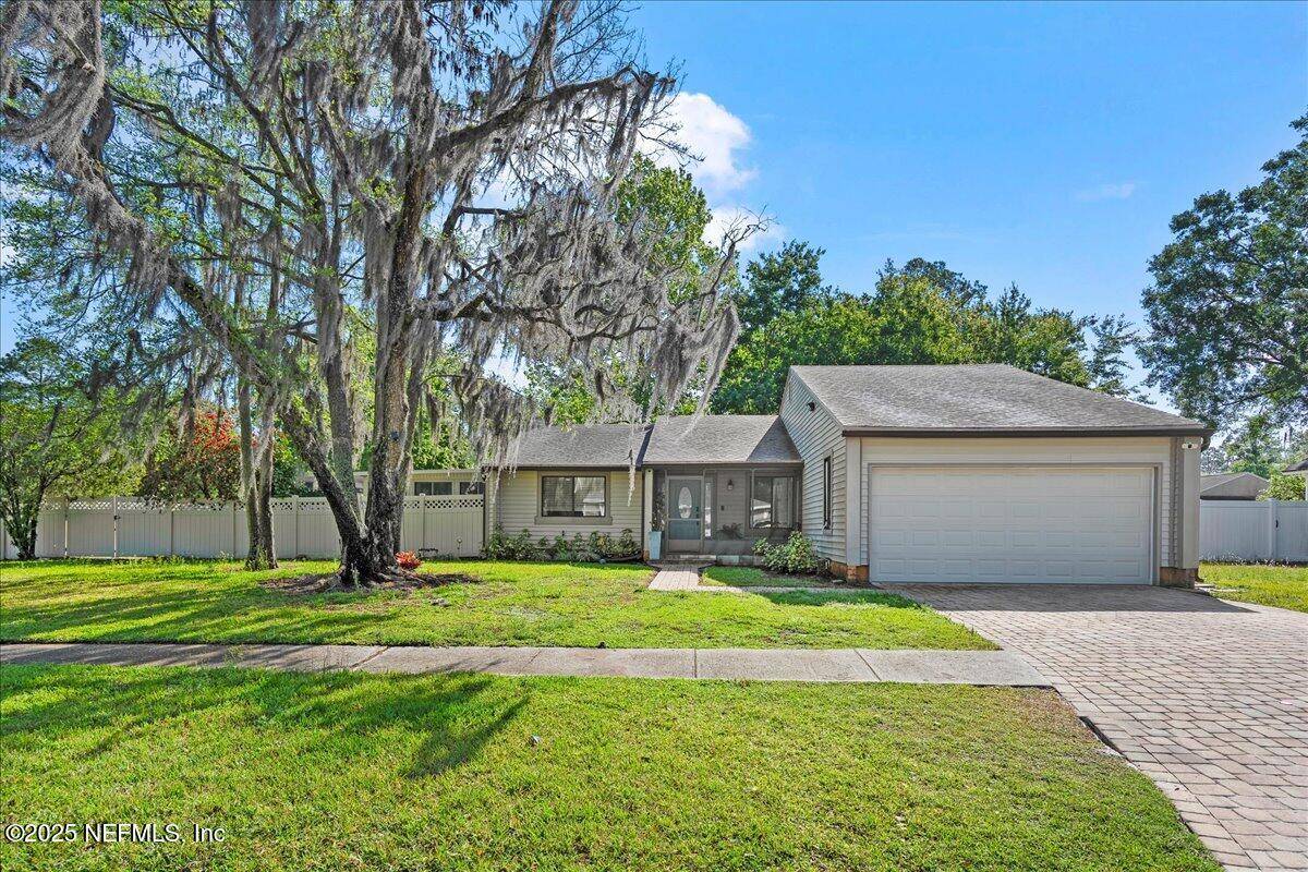10511 TANGLEWILDE DRIVE W DR W, Jacksonville, FL 32257