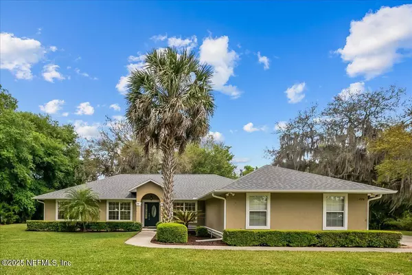 226 CRYSTAL COVE DR, Palatka, FL 32177