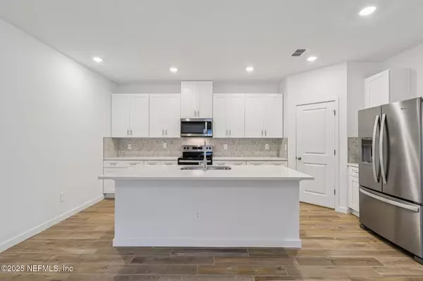 Jacksonville, FL 32218,12690 SENBAY CT