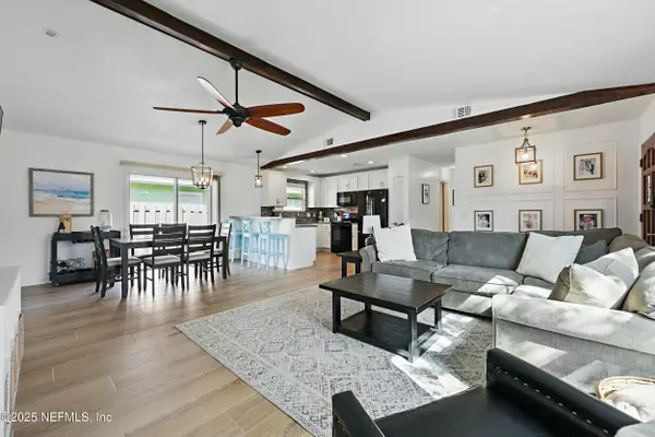 Jacksonville Beach, FL 32250,816 5TH ST S