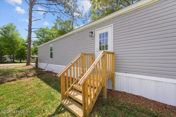 Satsuma, FL 32189,121 POSSUM WALK RD