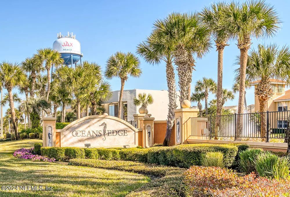 Jacksonville Beach, FL 32250,100 LAGUNA VILLAS BLVD #G14