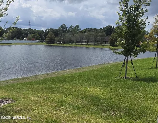 Jacksonville, FL 32219,7471 QUEENSGATE CIR