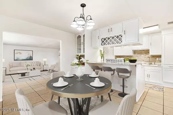 Jacksonville, FL 32221,7715 ROLLING HILLS DR